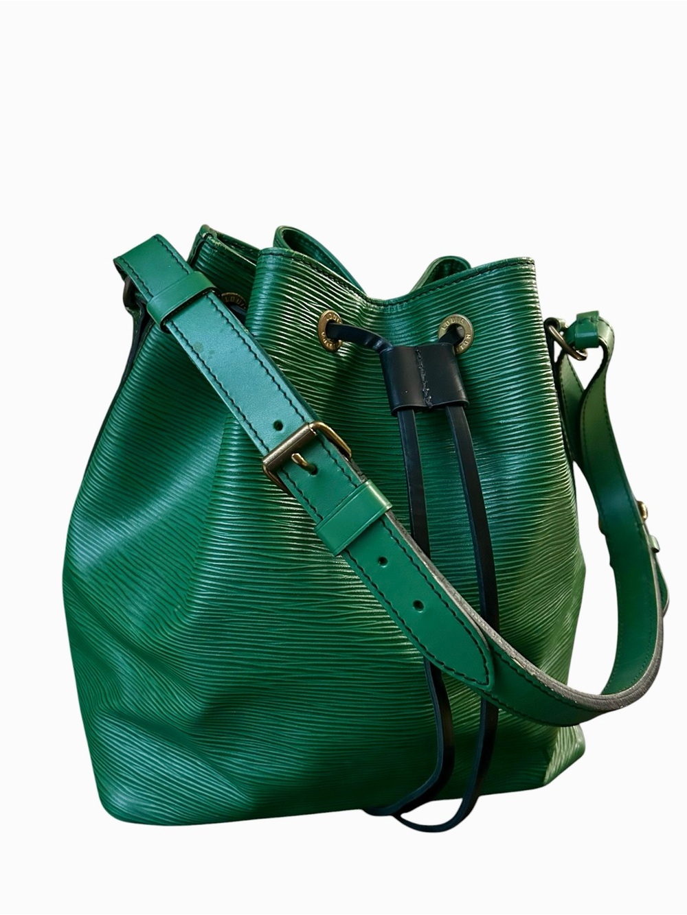Rare LOUIS VUITTON Petit Noe Bucket Bag Borneo Green Epi Leather Black Stitch - Picture 2 of 15